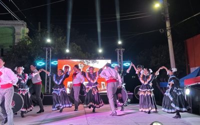 Macehualiztli y Norteño Buitre llenan de vida el Grito de Independencia