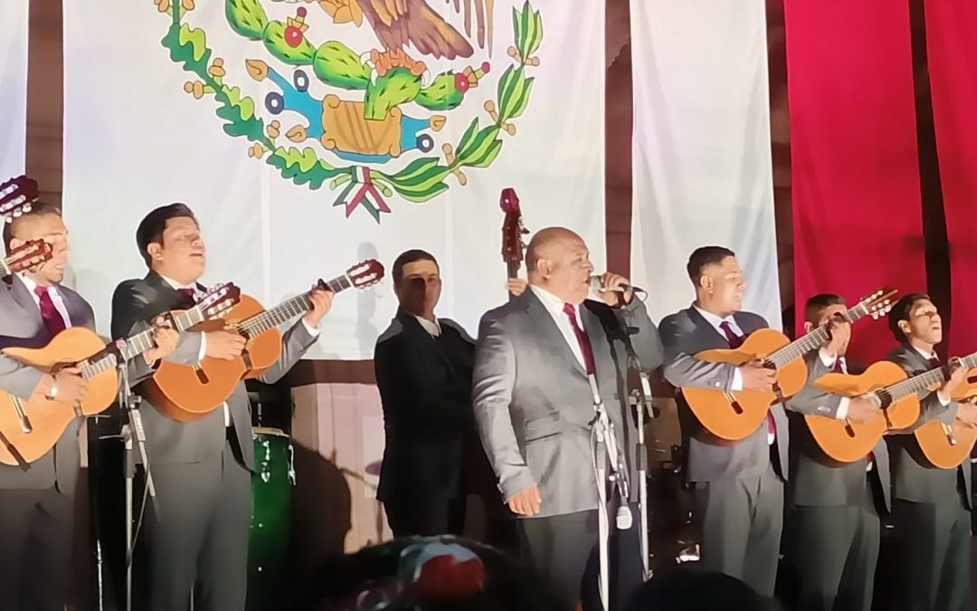 La magia de la Rondalla de Saltillo engalanó los festejos patrios
