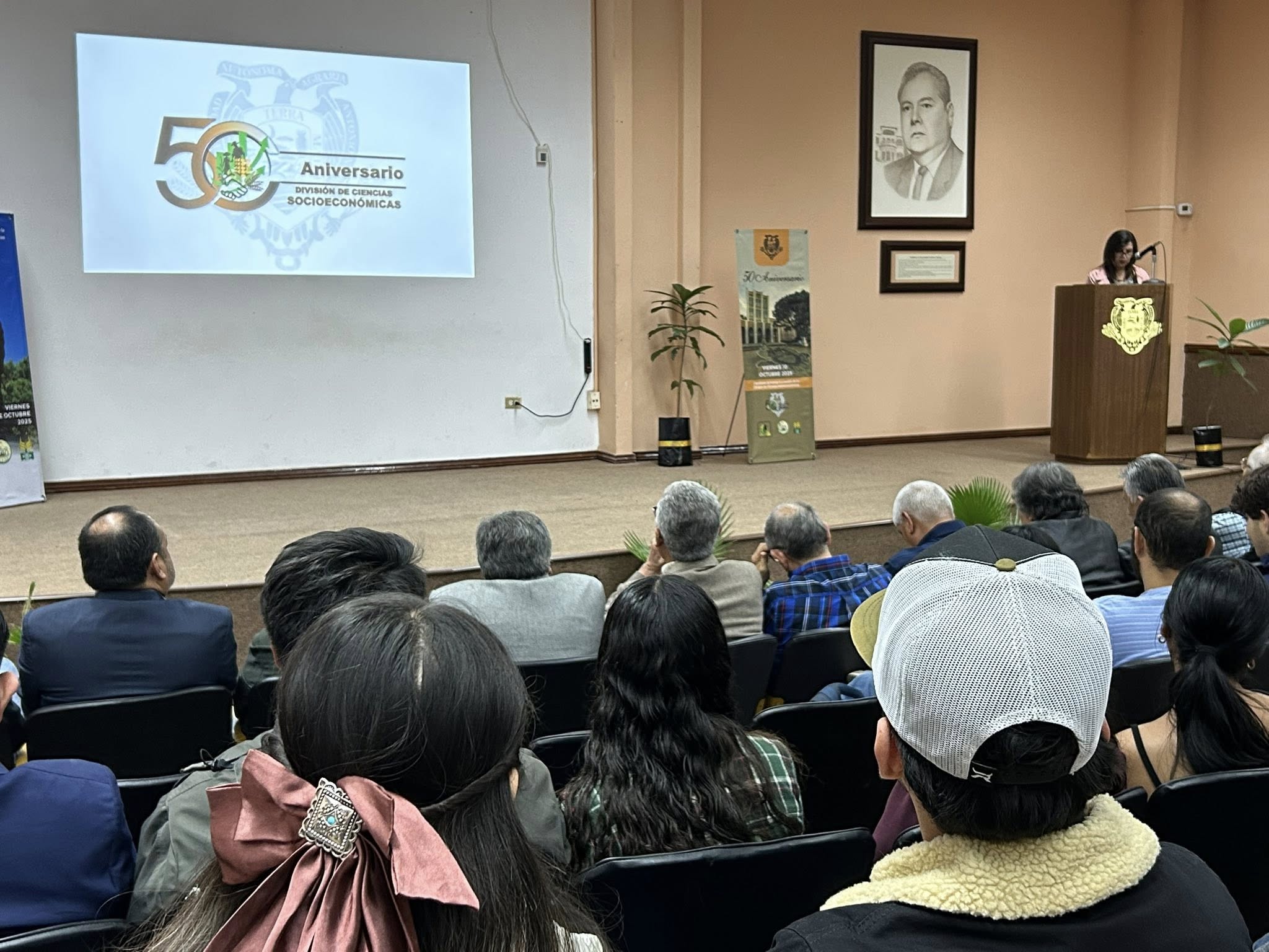 50 ANIVERSARIO DE SOCIOECNOMIA 1-1