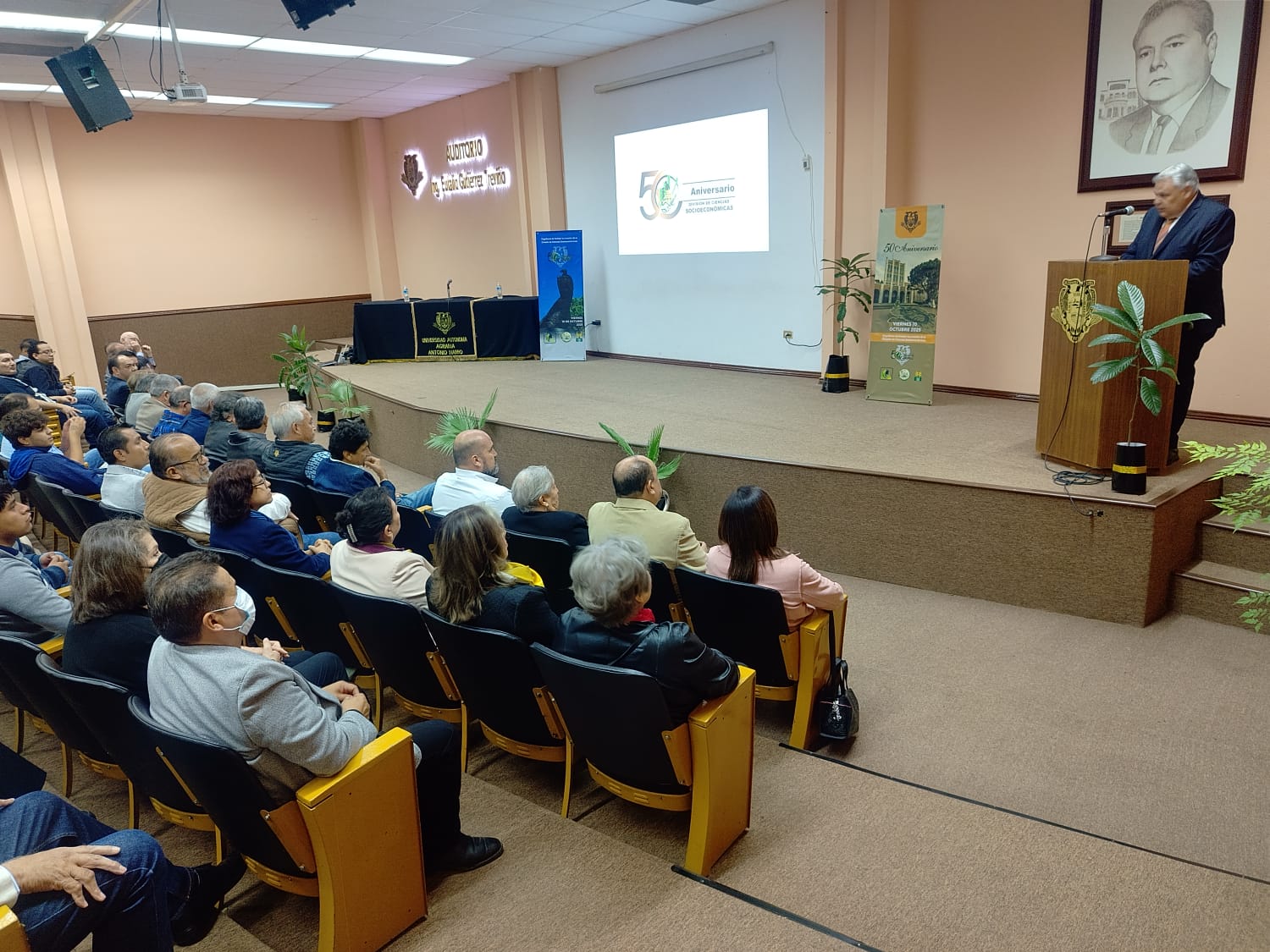 50 ANIVERSARIO DE SOCIOECNOMIA 4