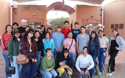 Buitres visitan  el Recinto “Aurora Morales de López”