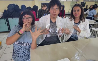 Biotecnología presente en la Semana de la Ciencia del CETis 48