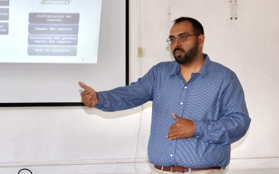 La Narro fortalece la formación científica con conferencia de alto nivel en ingeniería de bioprocesos