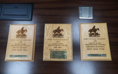 Trofeos históricos del EIIPP se integran al patrimonio de la UAAAN